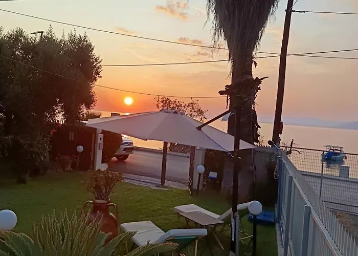 Sunset Oasis Apartment Mítikas